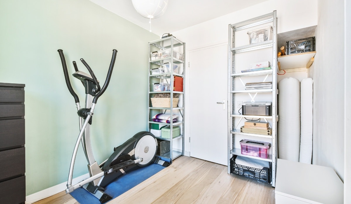 Home gym storage solutions in a compact space for efficient workouts and organization